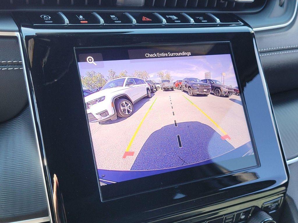 new 2025 Jeep Grand Cherokee car, priced at $37,550