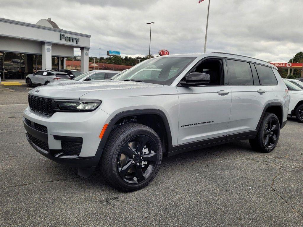 new 2025 Jeep Grand Cherokee L car, priced at $38,370