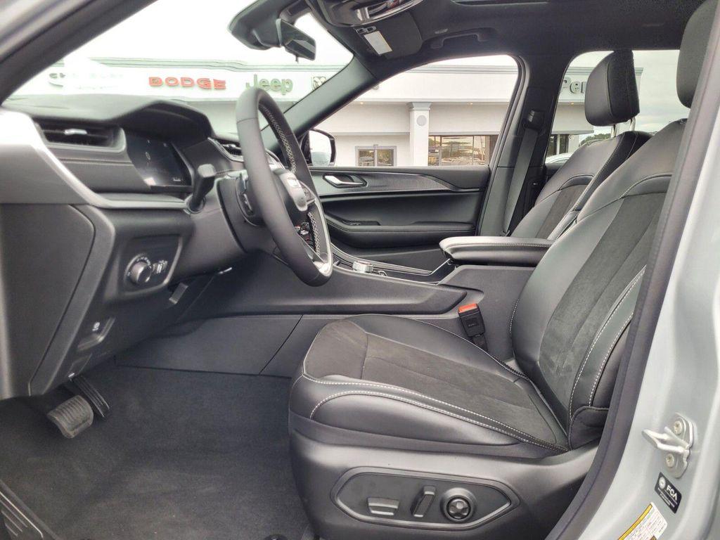 new 2025 Jeep Grand Cherokee L car, priced at $38,370