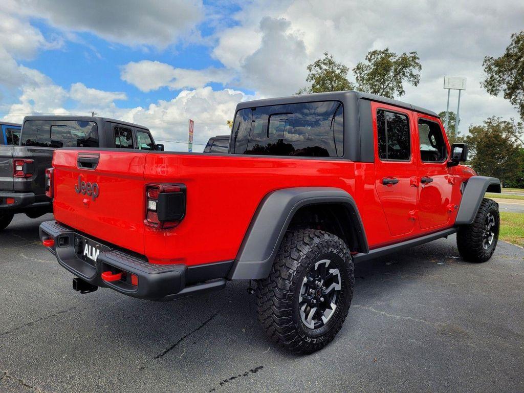 new 2025 Jeep Gladiator car, priced at $50,185
