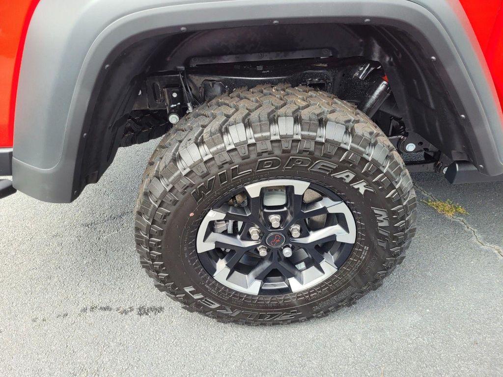 new 2025 Jeep Gladiator car, priced at $50,185