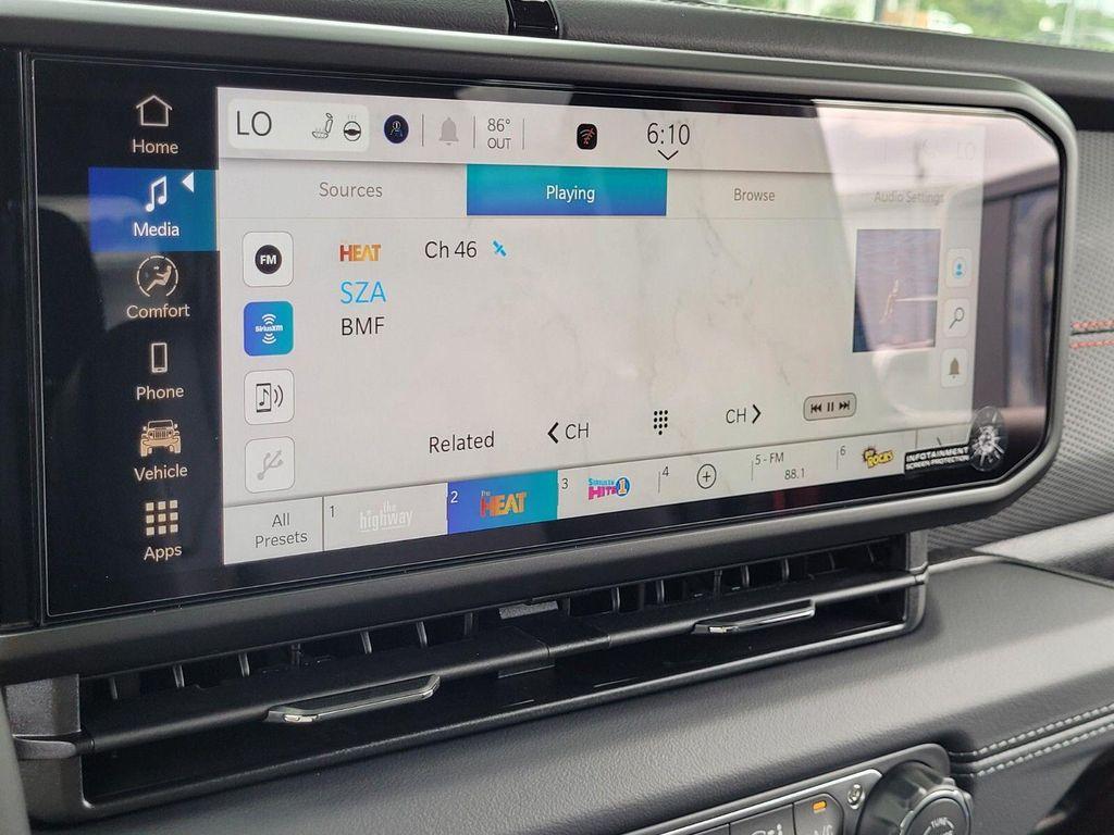 new 2025 Jeep Gladiator car, priced at $50,185