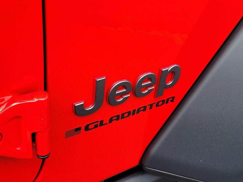 new 2025 Jeep Gladiator car, priced at $50,185