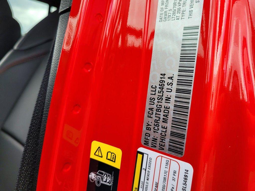 new 2025 Jeep Gladiator car, priced at $50,185