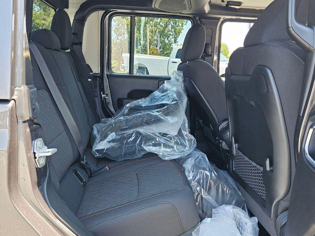 new 2025 Jeep Gladiator car, priced at $51,790