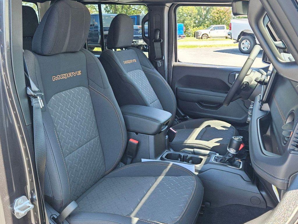 new 2025 Jeep Gladiator car, priced at $51,790
