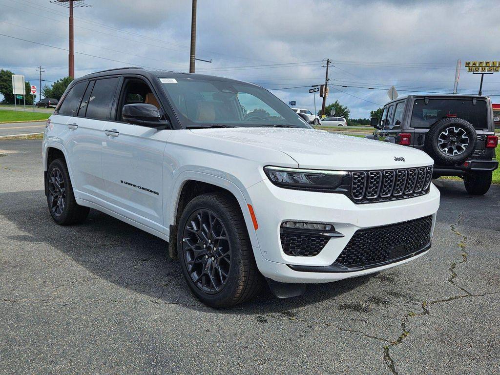new 2025 Jeep Grand Cherokee car, priced at $56,255