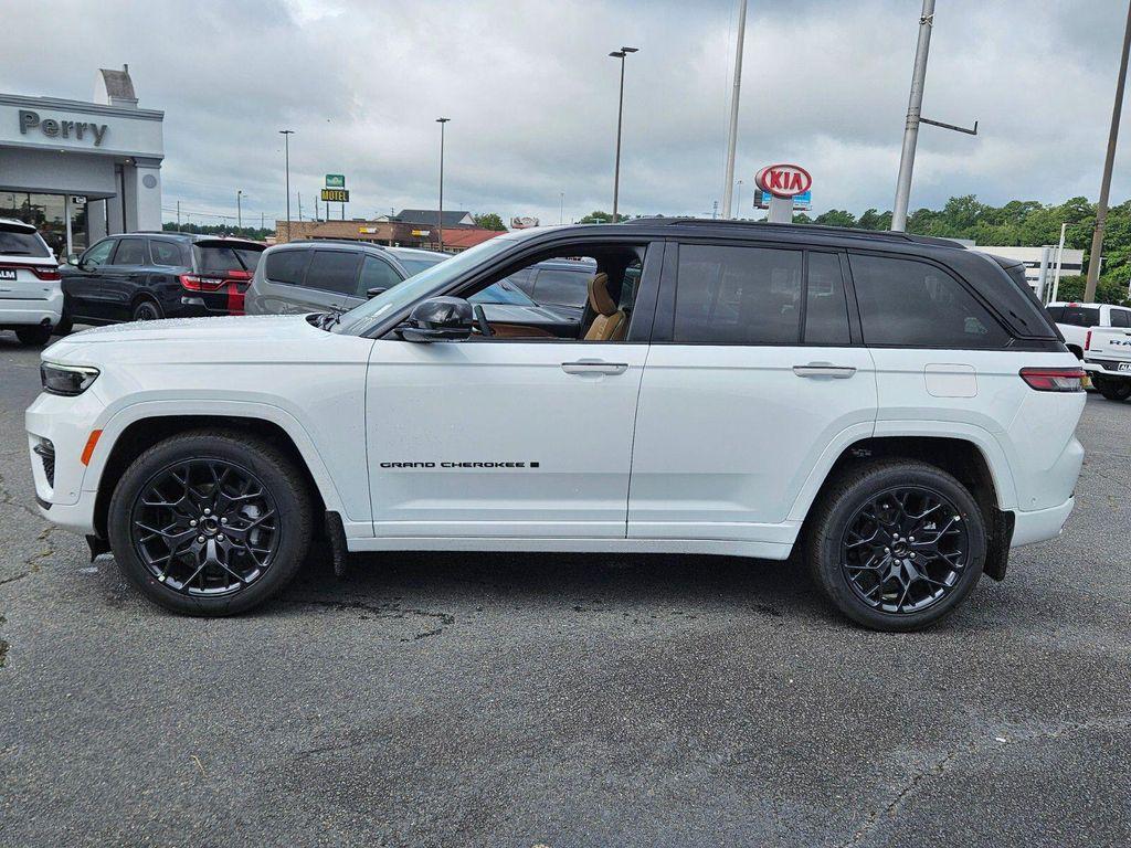 new 2025 Jeep Grand Cherokee car, priced at $56,255