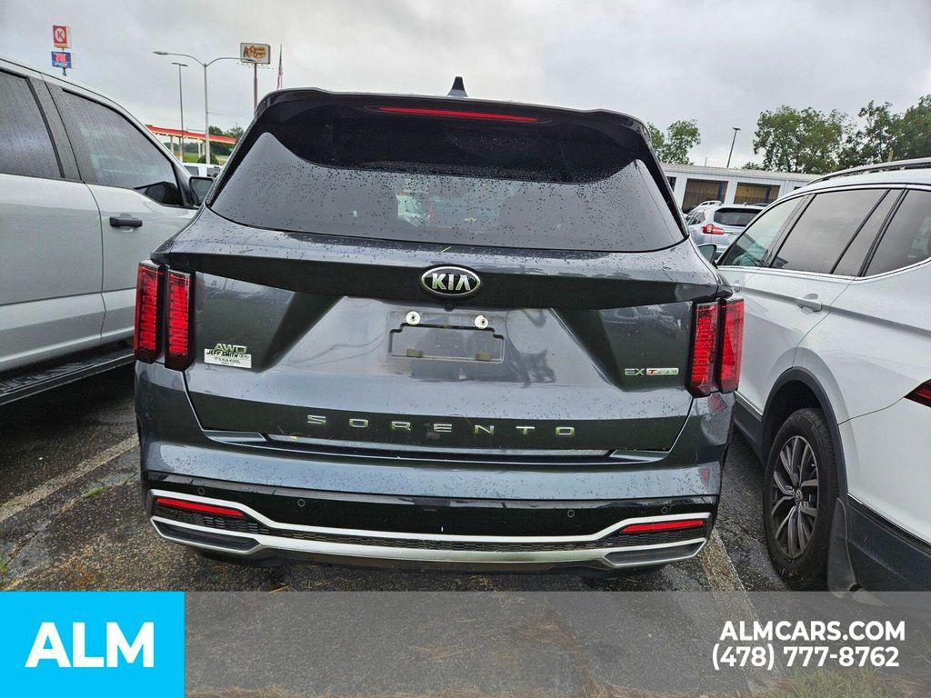 used 2021 Kia Sorento car, priced at $22,420
