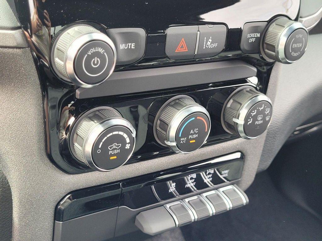 new 2025 Ram 1500 car, priced at $32,811