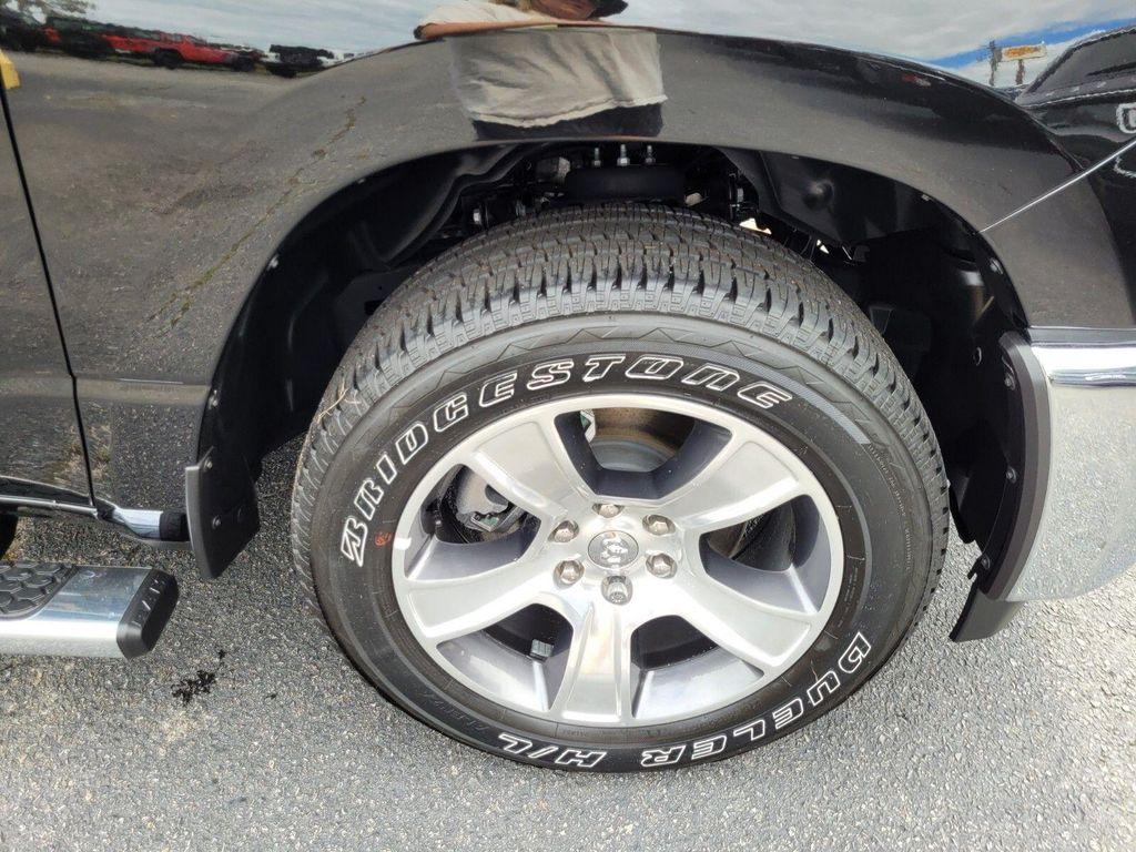 new 2025 Ram 1500 car, priced at $32,811