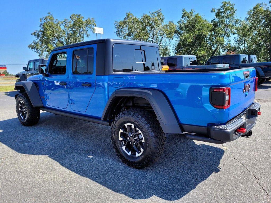 new 2025 Jeep Gladiator car, priced at $50,185