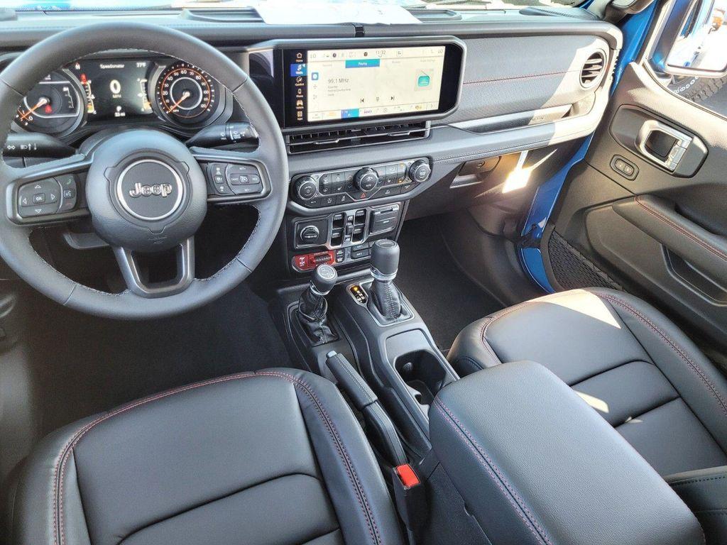 new 2025 Jeep Gladiator car, priced at $50,185