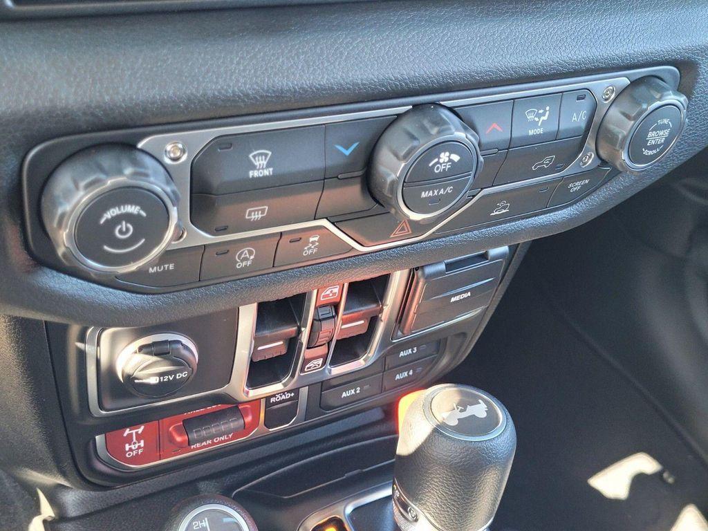 new 2026 Jeep Wrangler car, priced at $44,615