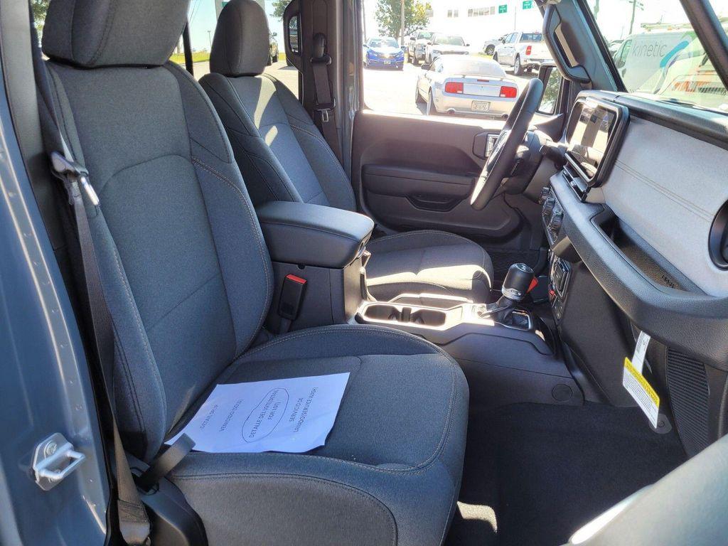 new 2026 Jeep Wrangler car, priced at $44,615