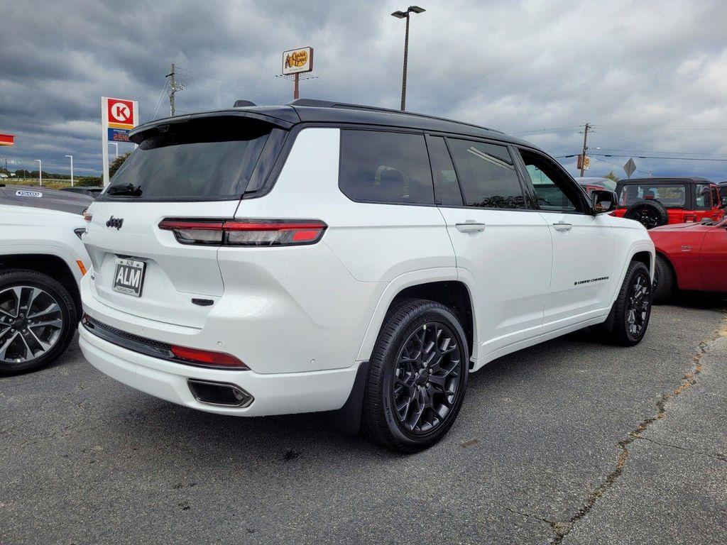new 2025 Jeep Grand Cherokee L car, priced at $69,245