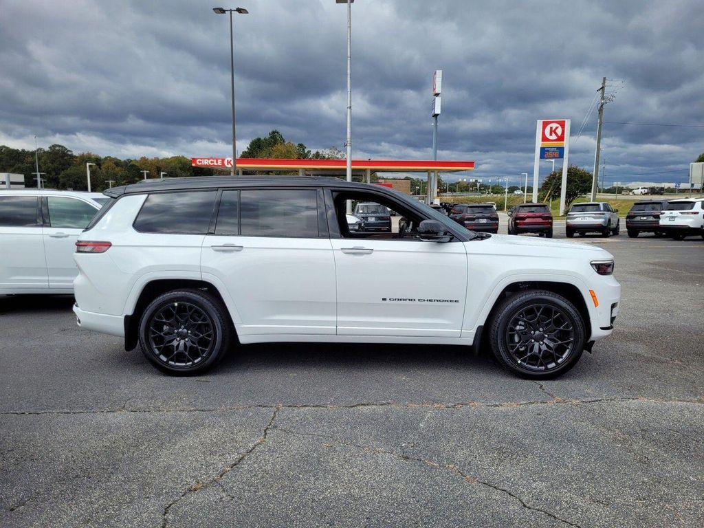 new 2025 Jeep Grand Cherokee L car, priced at $69,245