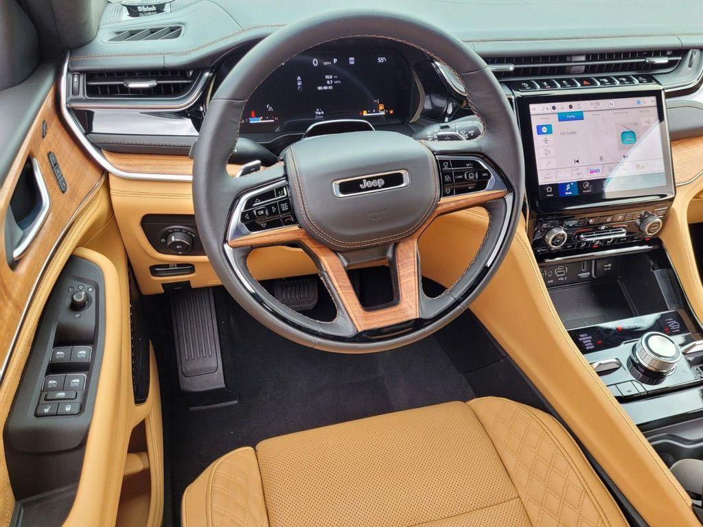 new 2025 Jeep Grand Cherokee L car, priced at $69,245