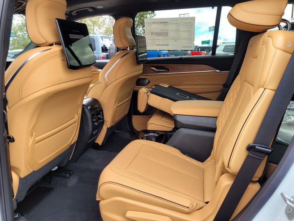 new 2025 Jeep Grand Cherokee L car, priced at $69,245