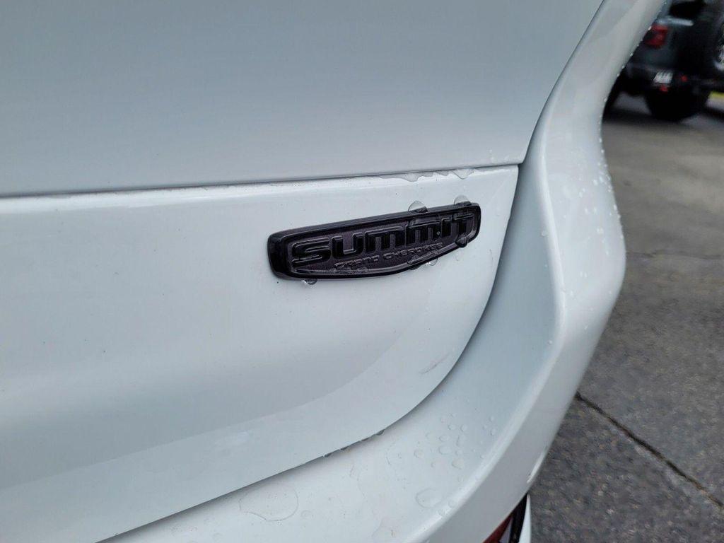 new 2025 Jeep Grand Cherokee L car, priced at $69,245