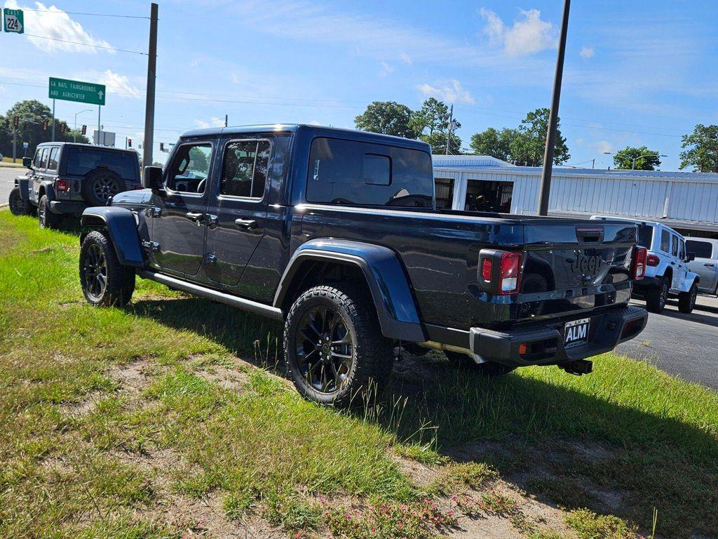 new 2025 Jeep Gladiator car, priced at $41,380
