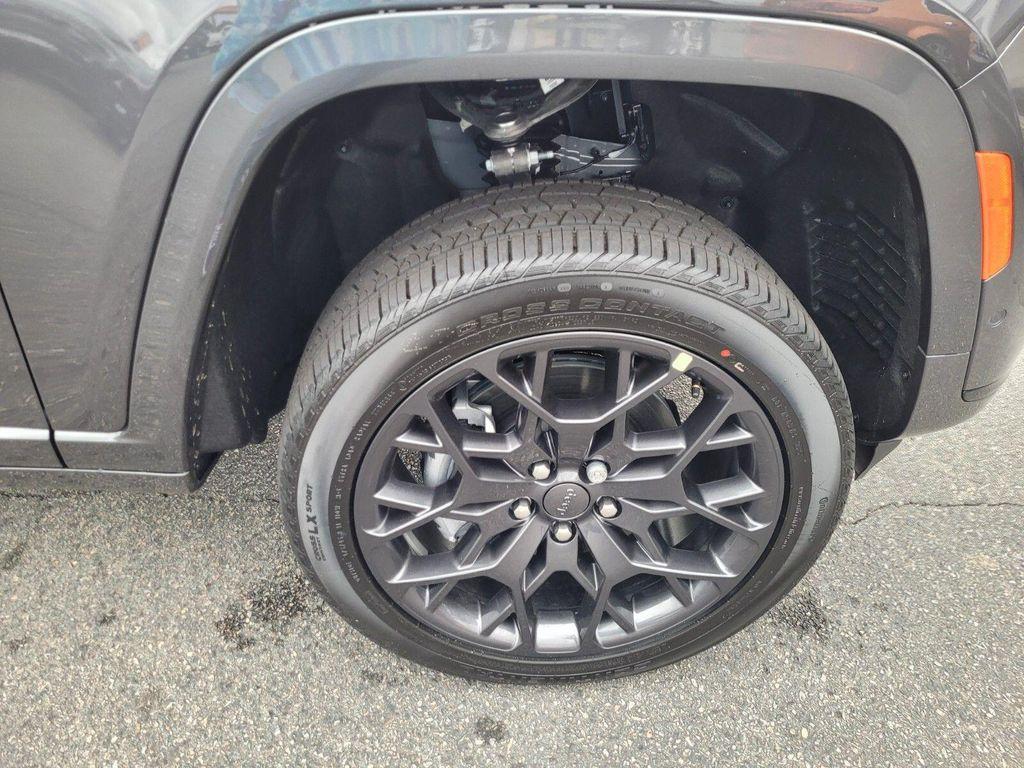 new 2025 Jeep Grand Cherokee L car, priced at $63,920