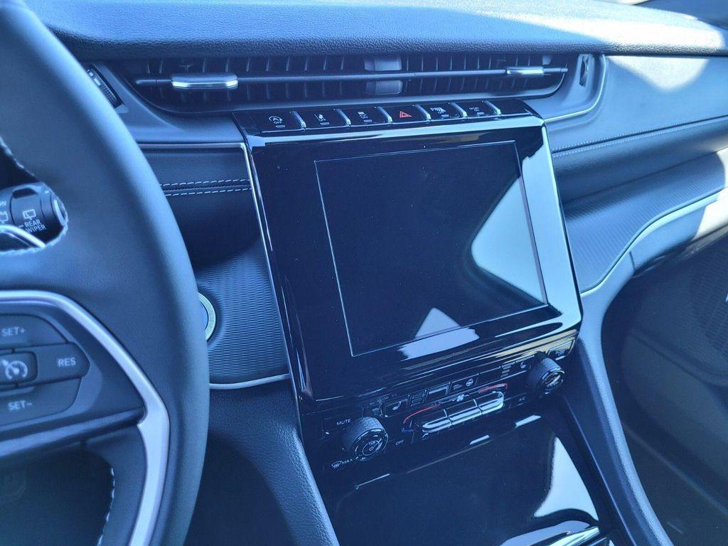 new 2025 Jeep Grand Cherokee L car, priced at $40,780