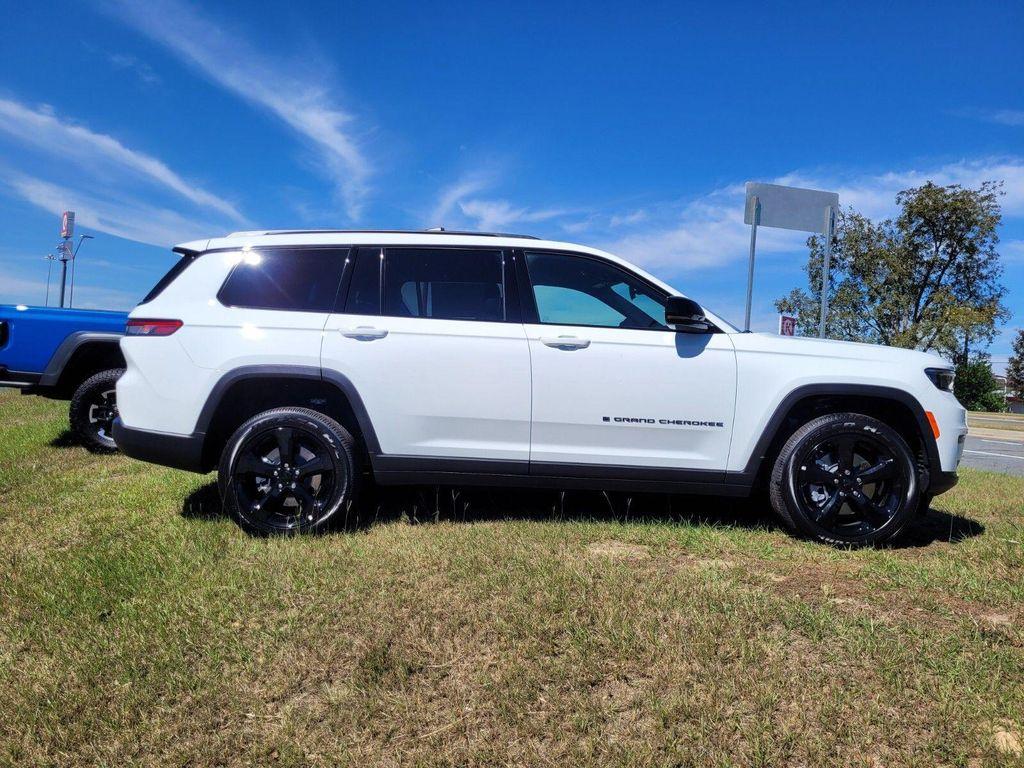 new 2025 Jeep Grand Cherokee L car, priced at $40,780