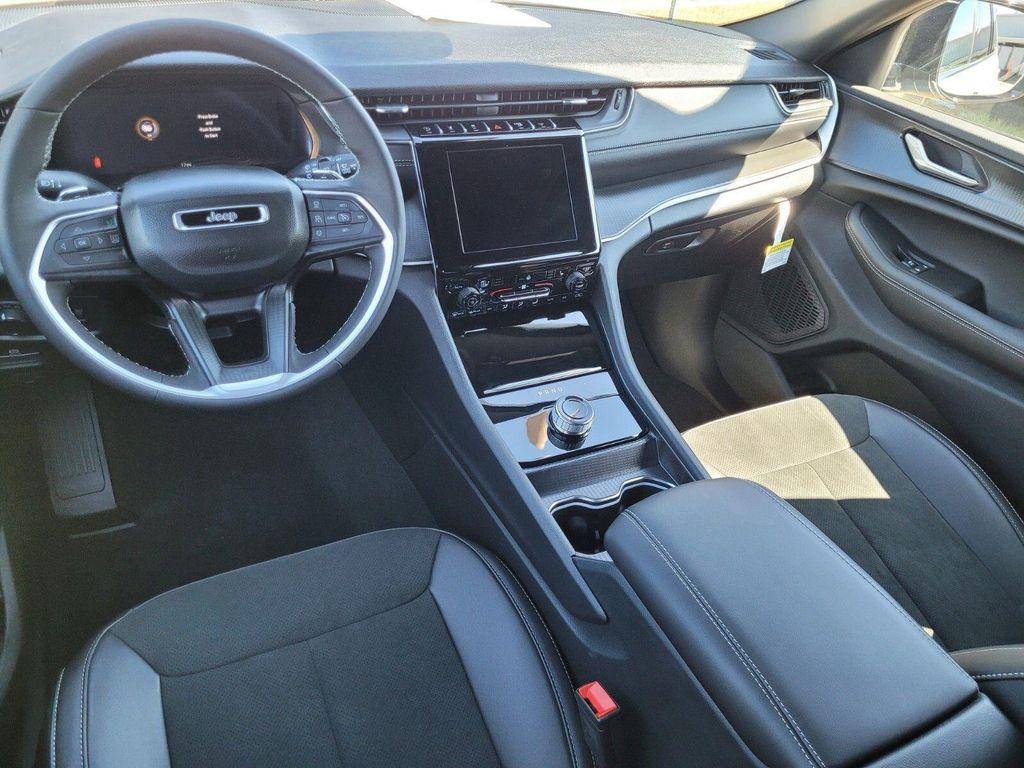 new 2025 Jeep Grand Cherokee L car, priced at $40,780