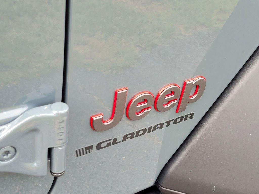 new 2025 Jeep Gladiator car, priced at $49,000