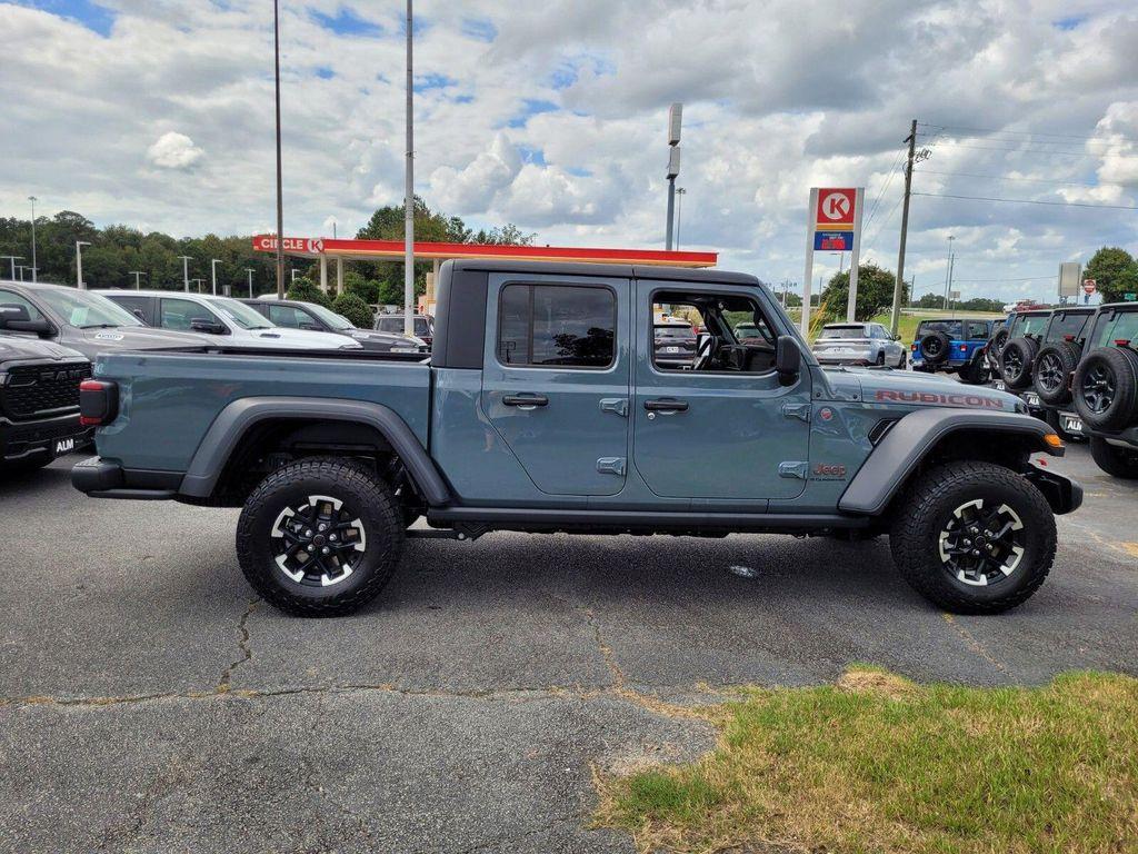 new 2025 Jeep Gladiator car, priced at $49,000