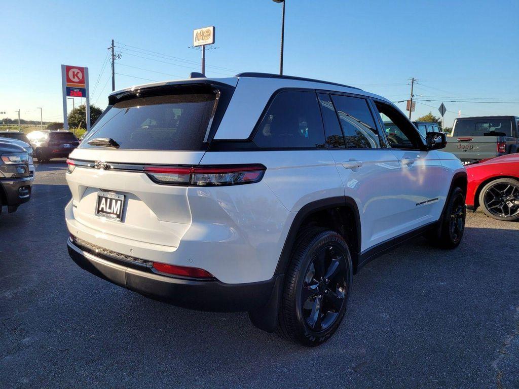 new 2025 Jeep Grand Cherokee car, priced at $36,455
