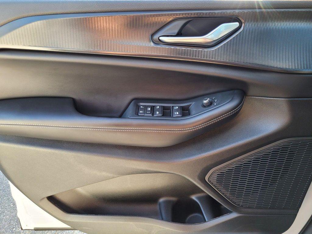 new 2025 Jeep Grand Cherokee car, priced at $36,455