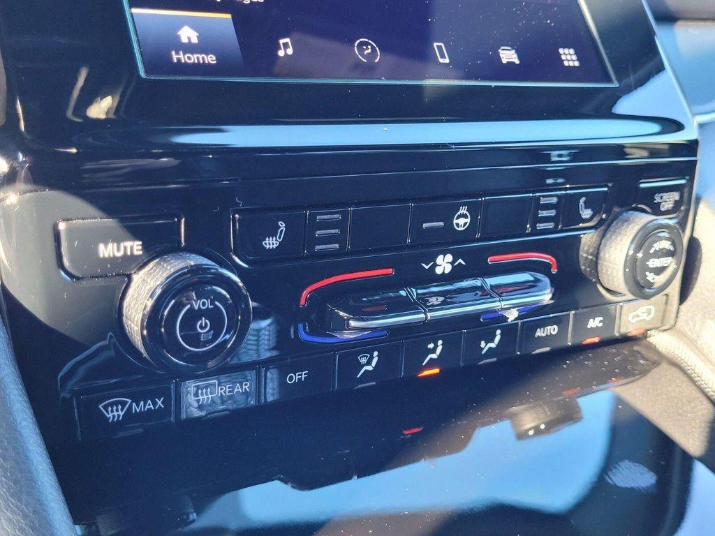 new 2025 Jeep Grand Cherokee car, priced at $36,455