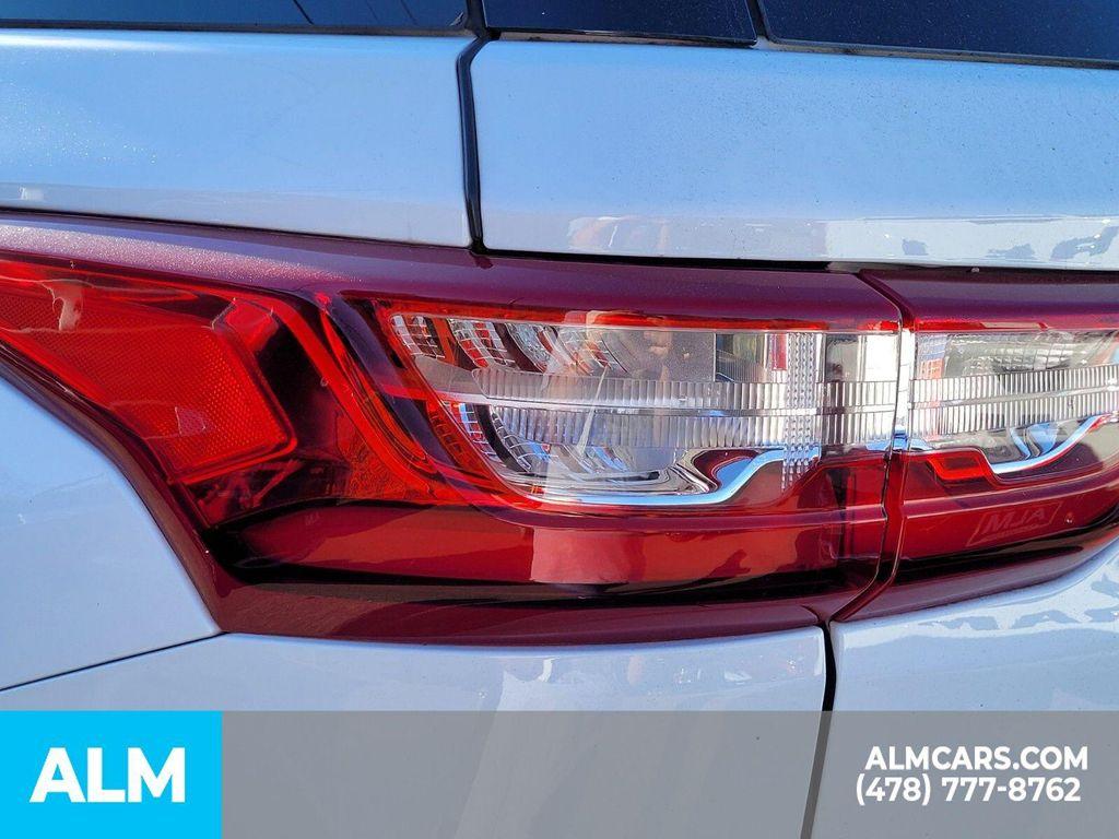 used 2021 Chevrolet Traverse car, priced at $24,920