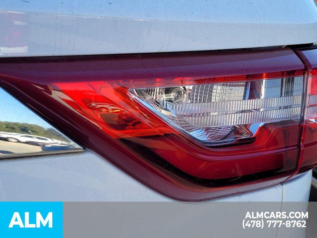 used 2021 Chevrolet Traverse car, priced at $24,920