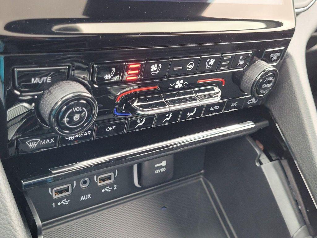 new 2025 Jeep Grand Cherokee L car, priced at $51,870