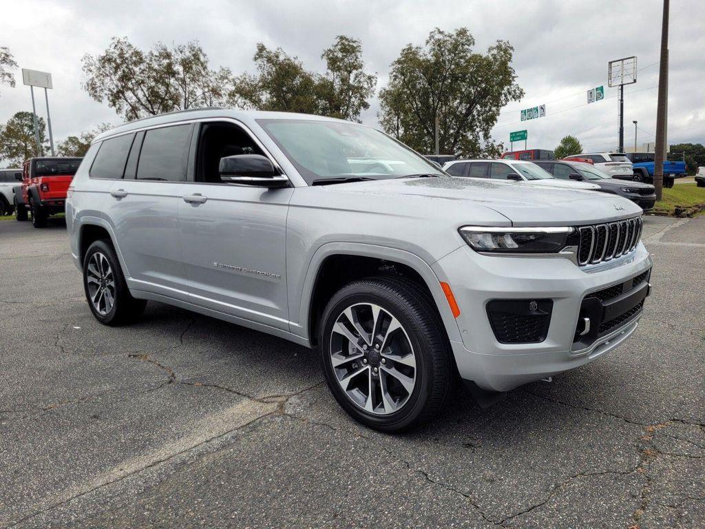 new 2025 Jeep Grand Cherokee L car, priced at $51,870