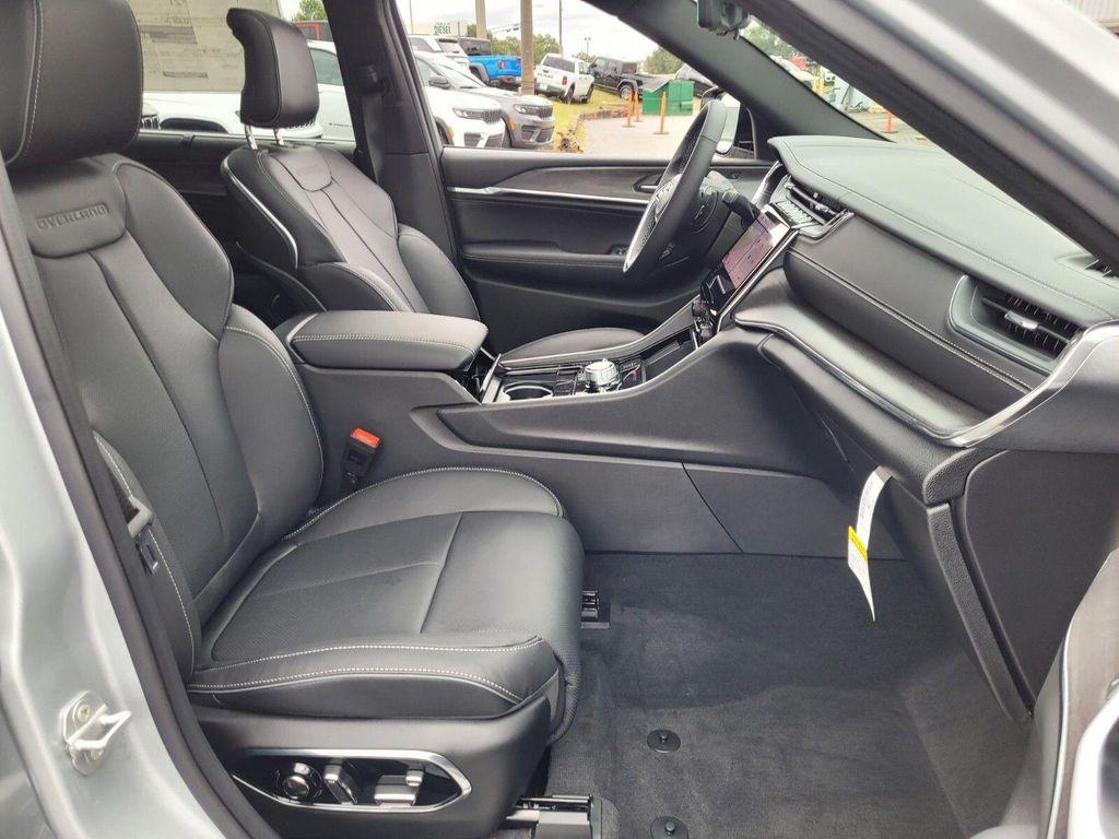 new 2025 Jeep Grand Cherokee L car, priced at $51,870