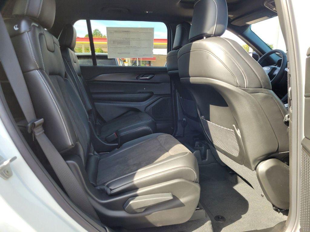 new 2025 Jeep Grand Cherokee L car, priced at $41,775