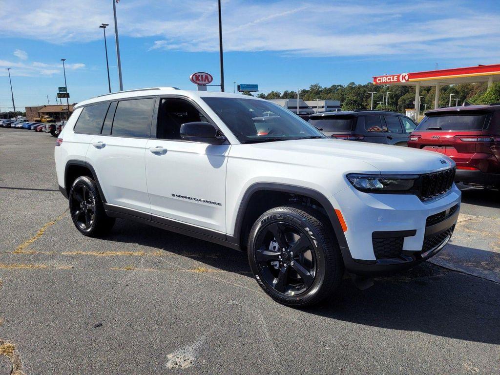new 2025 Jeep Grand Cherokee L car, priced at $41,775