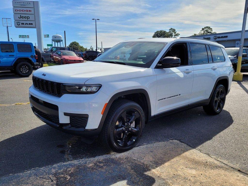 new 2025 Jeep Grand Cherokee L car, priced at $41,775