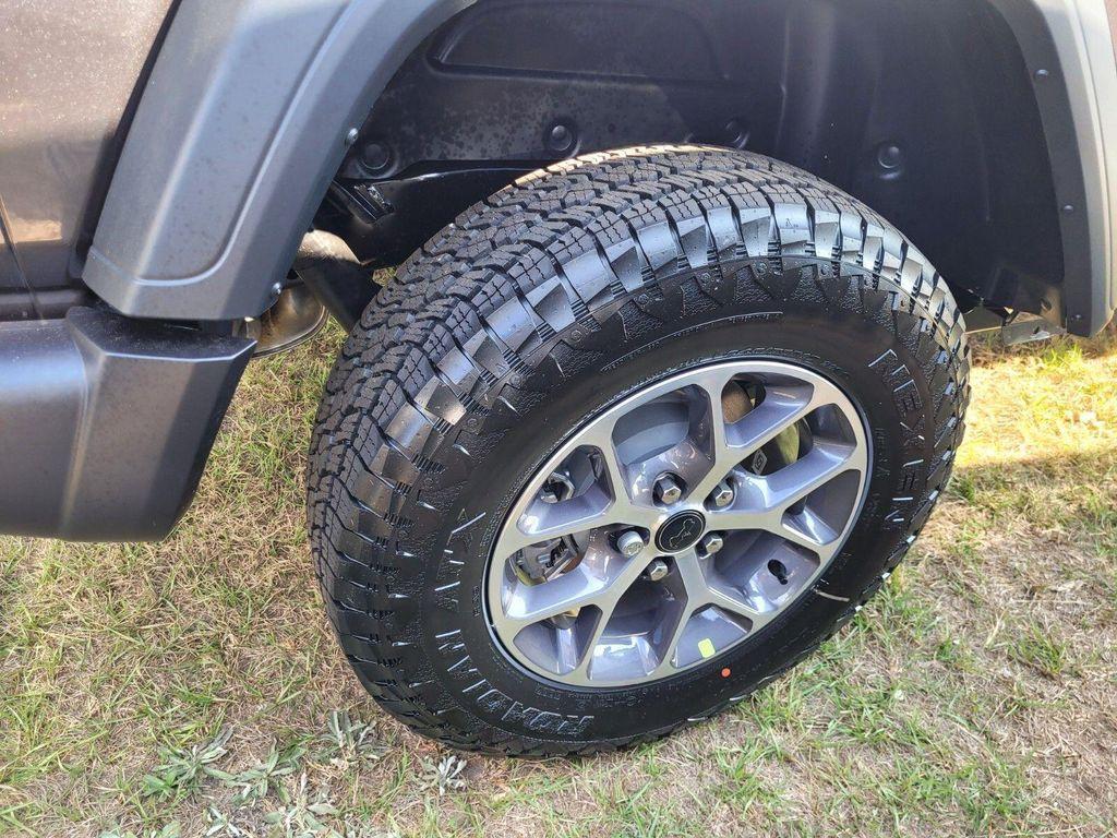 new 2026 Jeep Wrangler car, priced at $44,270