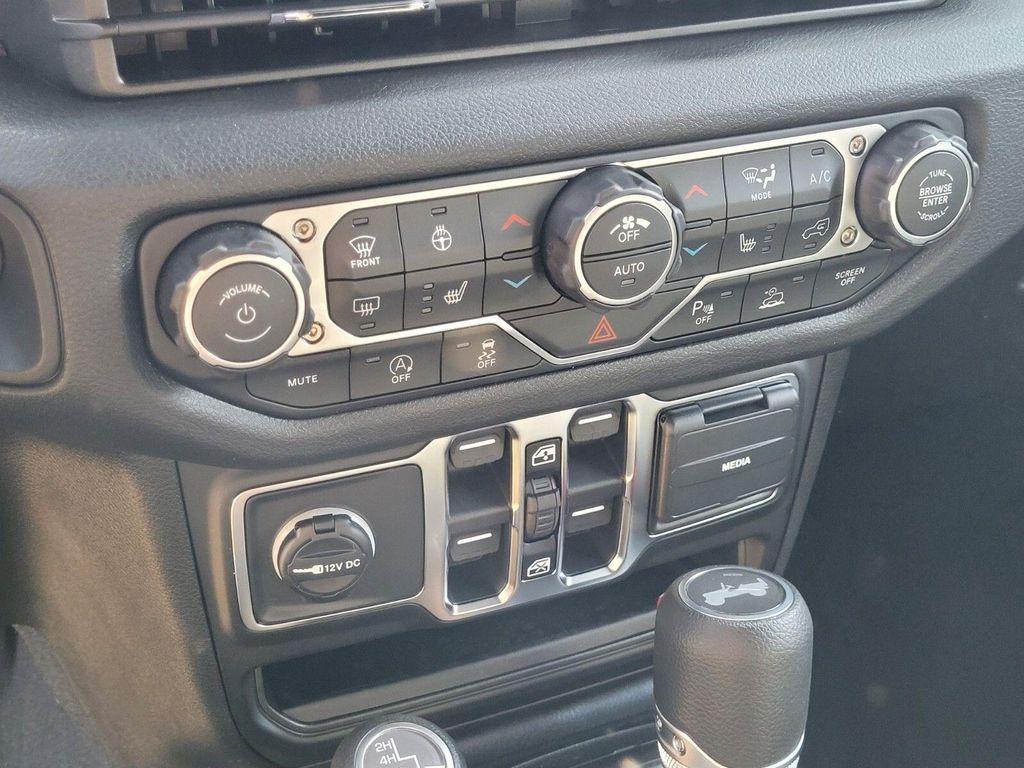 new 2026 Jeep Wrangler car, priced at $44,270