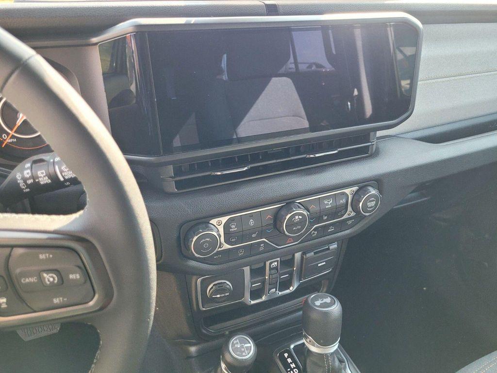 new 2026 Jeep Wrangler car, priced at $44,270