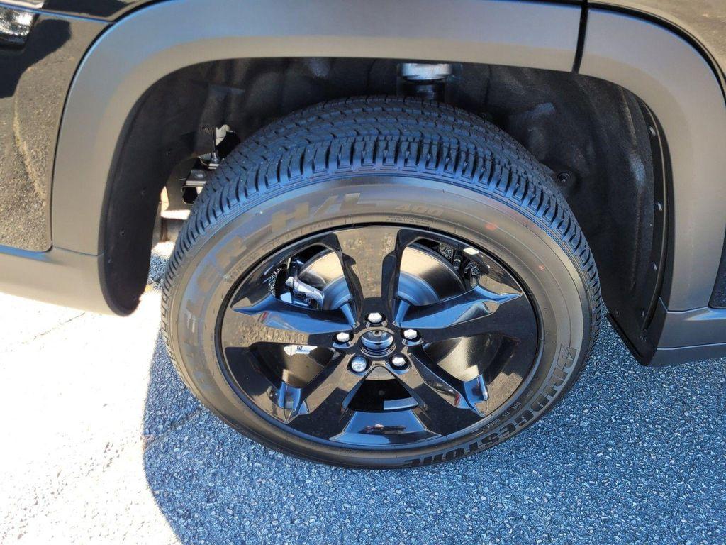 new 2025 Jeep Grand Cherokee L car, priced at $38,370