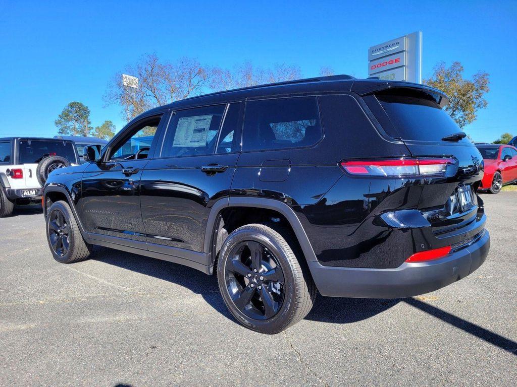 new 2025 Jeep Grand Cherokee L car, priced at $38,370