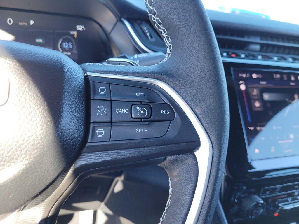 new 2025 Jeep Grand Cherokee L car, priced at $38,370