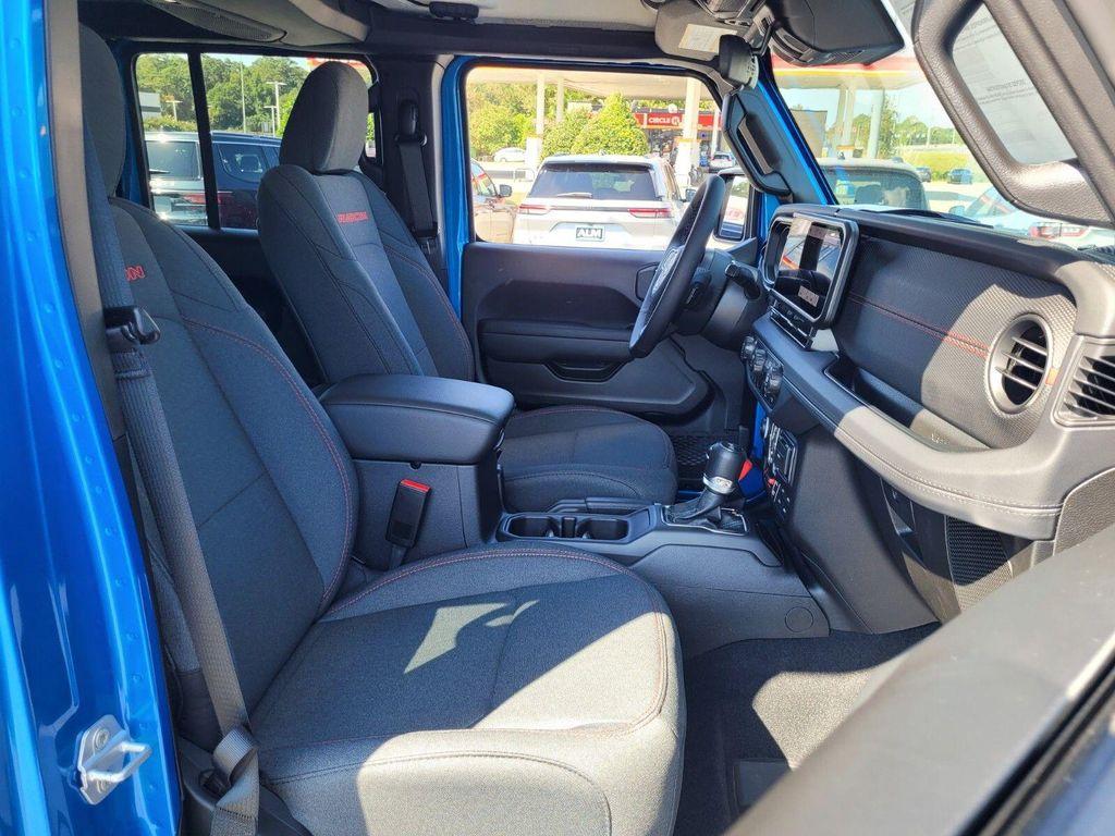 new 2025 Jeep Wrangler car, priced at $57,040
