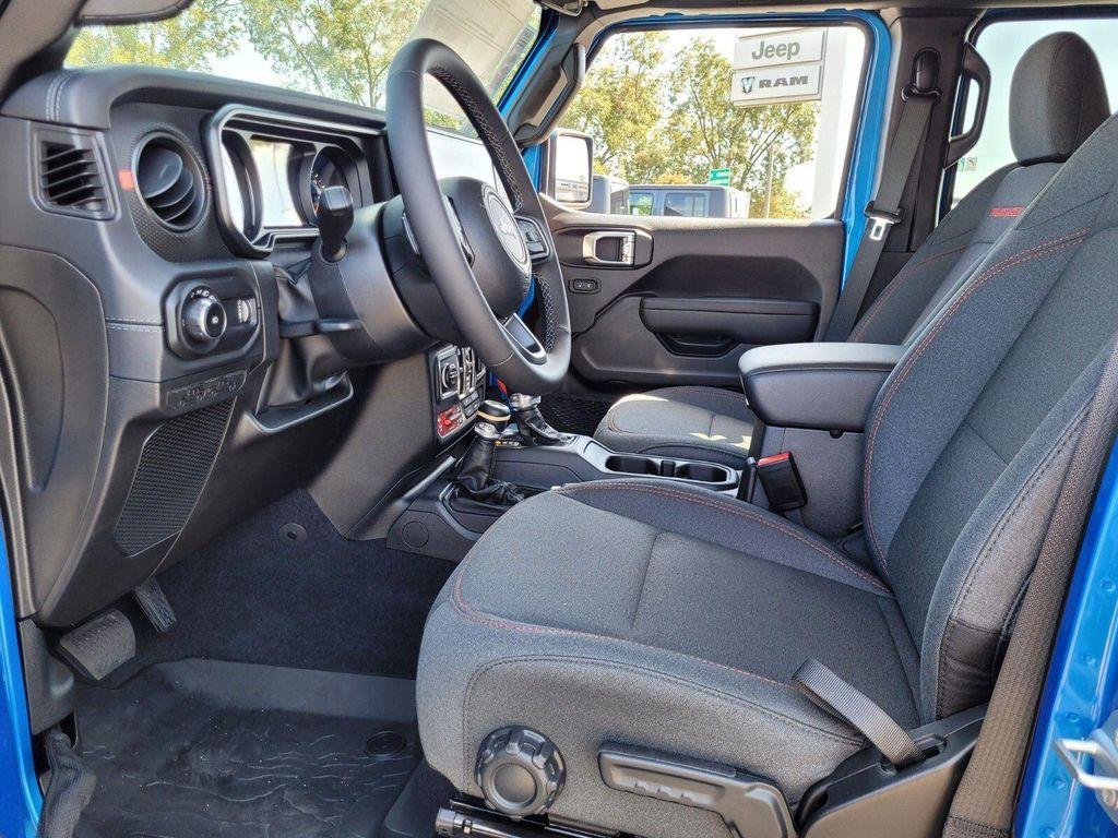 new 2025 Jeep Wrangler car, priced at $57,040